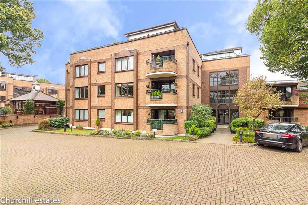 Forest Heights, Buckhurst Hill 1 bed flat £350,000