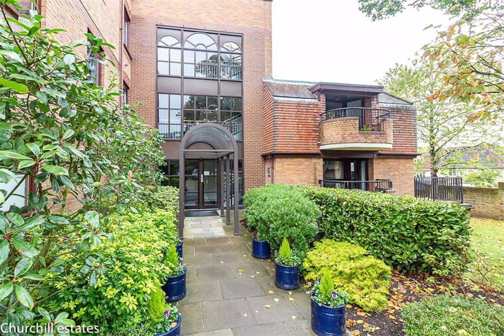 Forest Heights, Buckhurst Hill 1 bed flat £350,000
