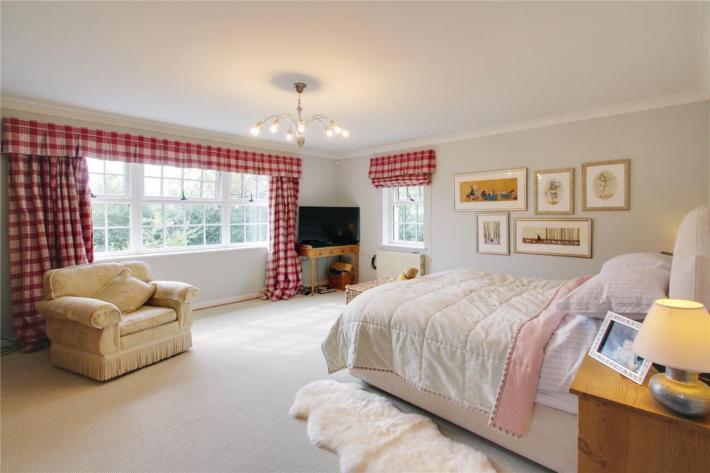 Cripps Corner Road, Staplecross, Robertsbridge, East Sussex, TN32 5 bed detached house for sale