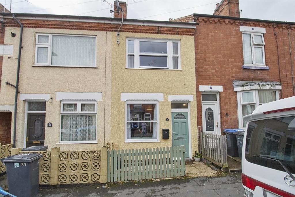 Queens Road, Hinckley 3 bed terraced house £165,000
