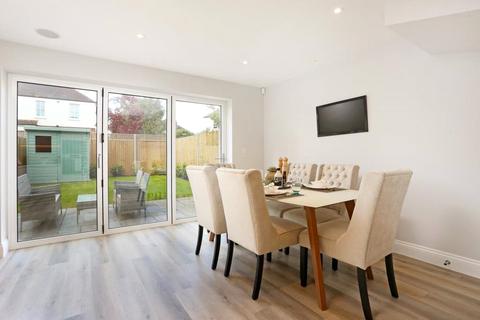 81 Lower Park Road, Loughton, IG10 4NE
