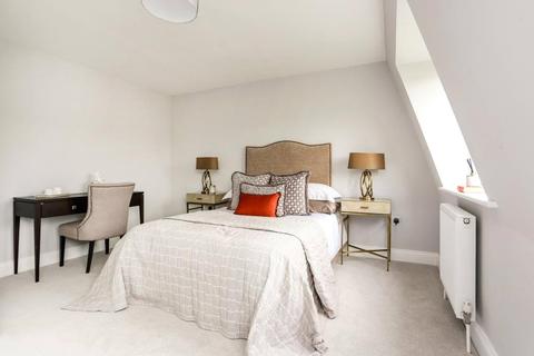 81 Lower Park Road, Loughton, IG10 4NE