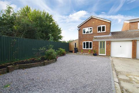 32 Bevil, Freshbrook, Swindon, SN5 8QS