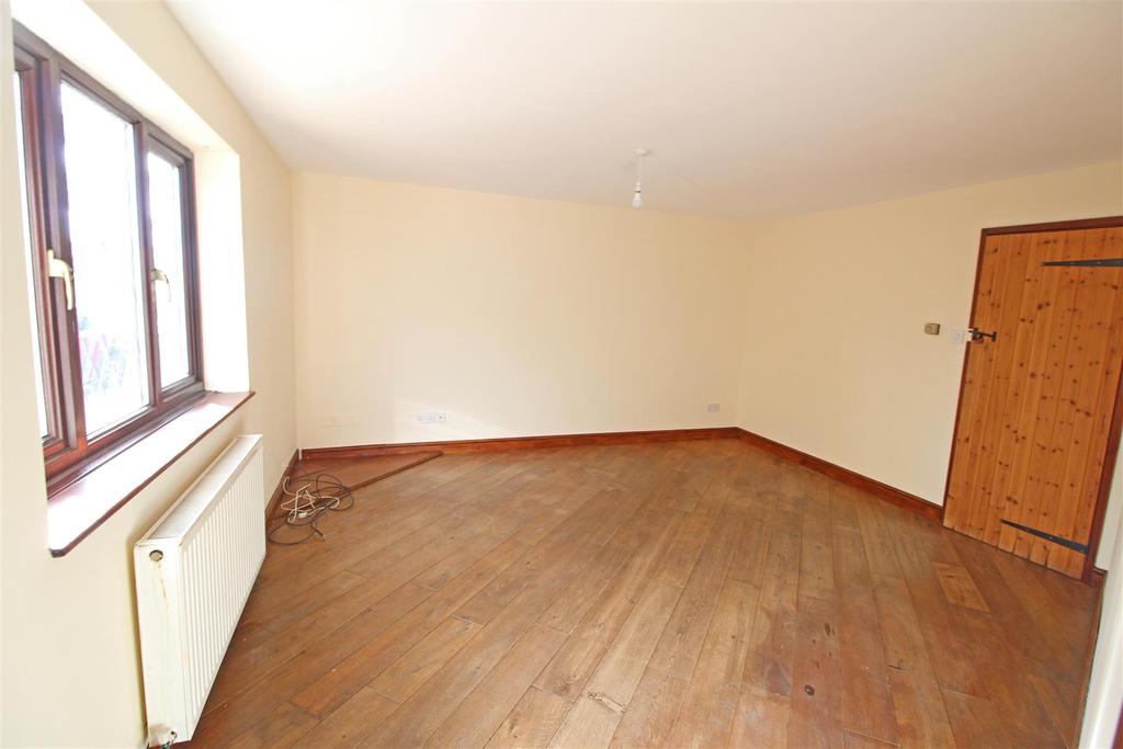 Reception room 1.jpg