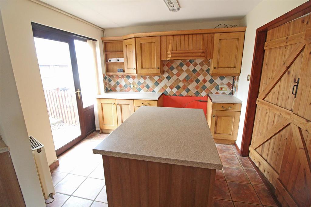 Kitchen 3.jpg