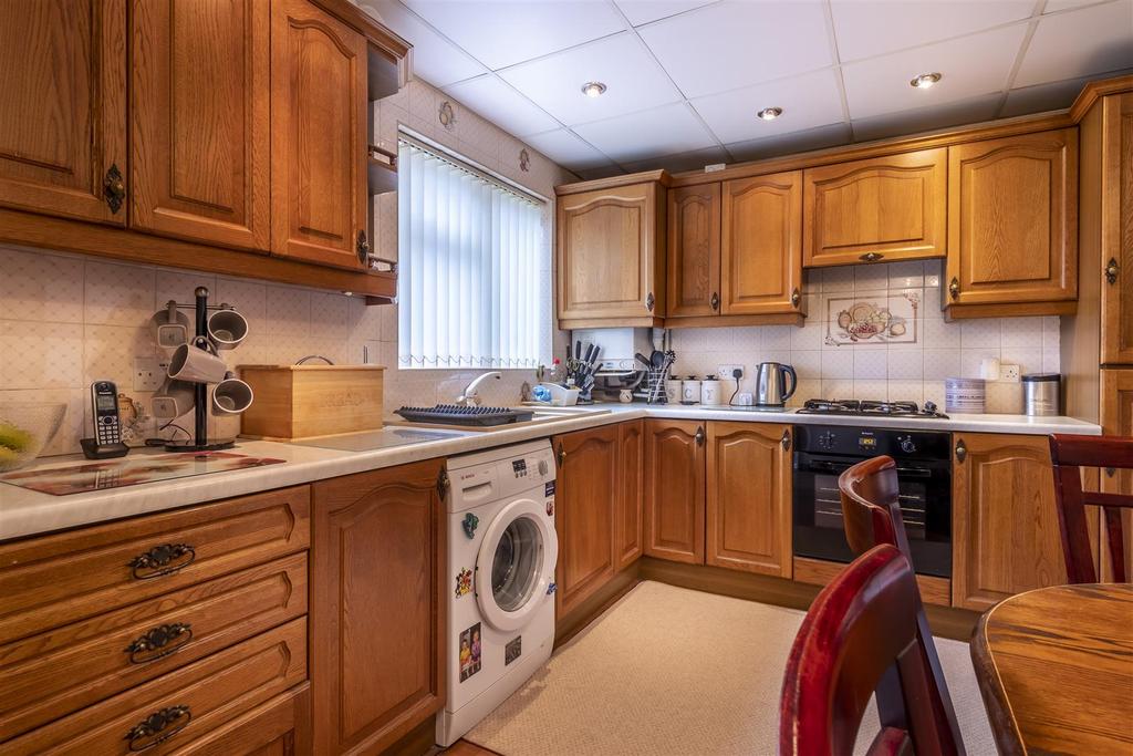 Kitchen 3.jpg