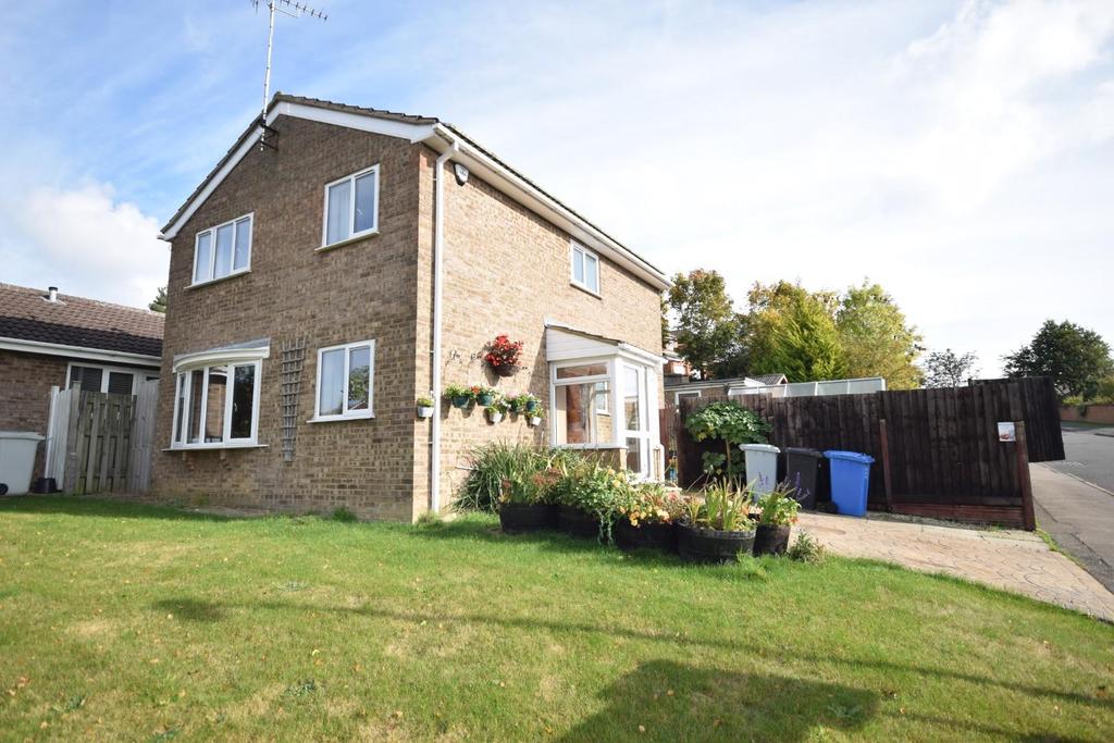LARGE GARAGE & Sherman Way, Rothwell, Kettering 4 bed detached