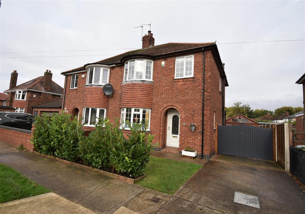 Burnholme Avenue, York, YO31 0LX 3 bed semidetached house £275,000