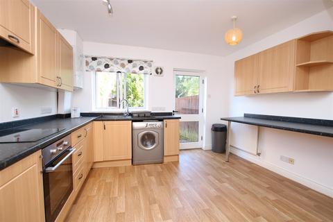 23 Chandlers Walk, Exeter, EX2 8BA