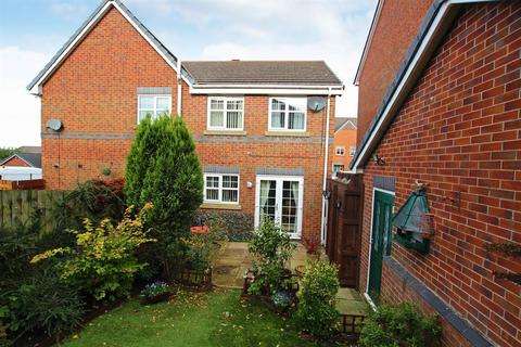 2 Maple Mews, Darwen, BB3 3SF