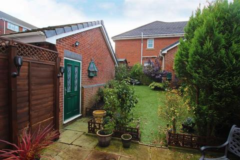 2 Maple Mews, Darwen, BB3 3SF