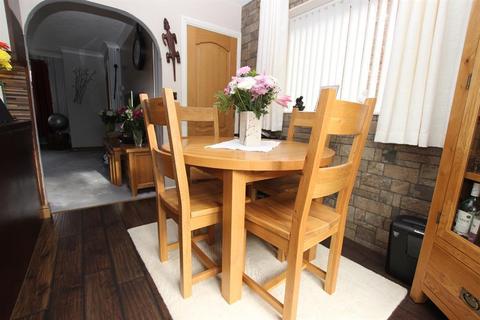 2 Maple Mews, Darwen, BB3 3SF