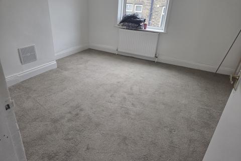 undefined, Ivy Street BD21