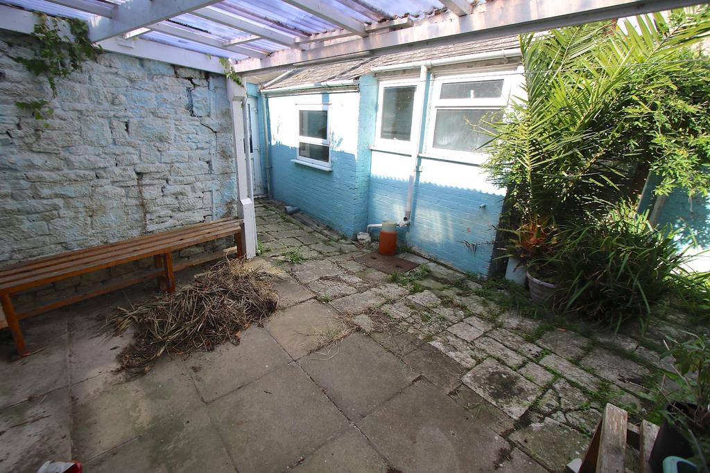 Enclosed Rear Courtyard