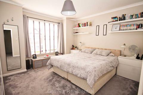 43 George Road, New Malden, KT3 6BT
