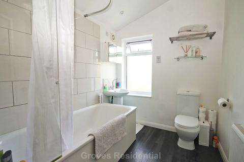 43 George Road, New Malden, KT3 6BT