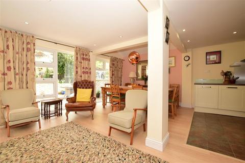7 Drudgeon Way, Bean, Dartford, DA2 8BJ