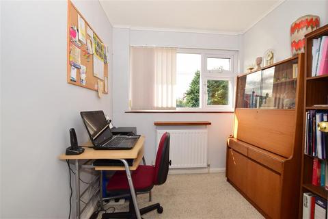 7 Drudgeon Way, Bean, Dartford, DA2 8BJ