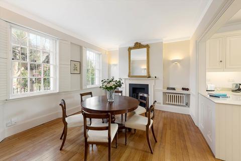 42 Edwardes Square, London, W8 6HH