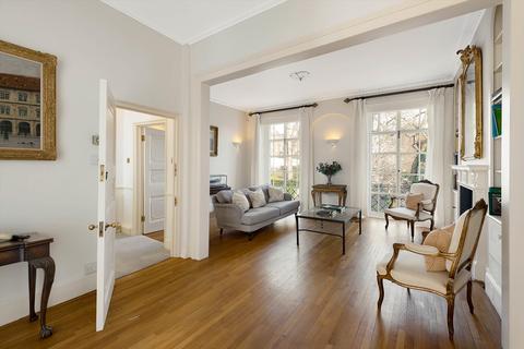 42 Edwardes Square, London, W8 6HH