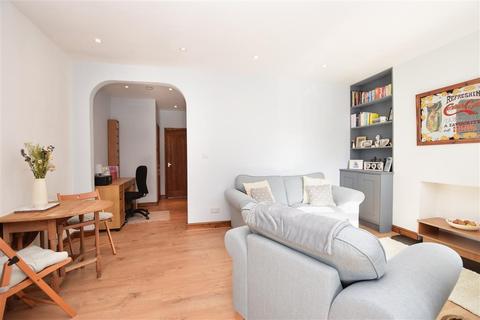 51a Westway, Caterham, CR3 5TQ