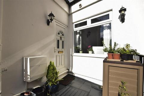 51a Westway, Caterham, CR3 5TQ