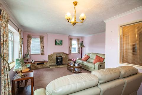 Bucklers Hard Ferry Road, South Stoke, Reading, RG8 0JL