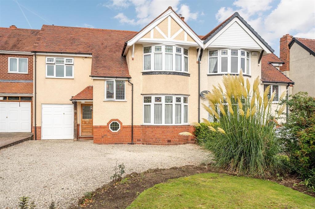 Norton Road, Stourbridge, DY8 2AQ 4 bed semidetached house £450,000