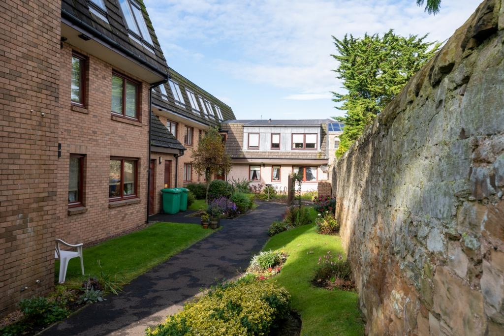 Drysdale Gardens, Cupar, KY15 1 bed apartment for sale £58,000
