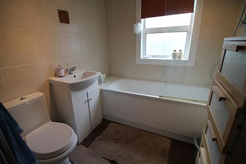 11 Exning Road, London, E16 4NB