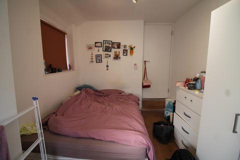 11 Exning Road, London, E16 4NB