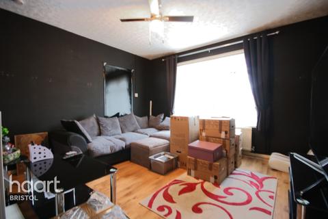 11 Hallards Close, Bristol, BS11 0JP