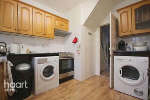 11 Hallards Close, Bristol, BS11 0JP