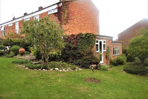 13 Leybourne Close, Bromley, BR2 9DZ