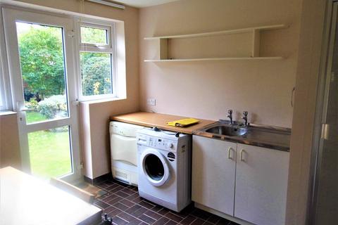 13 Leybourne Close, Bromley, BR2 9DZ