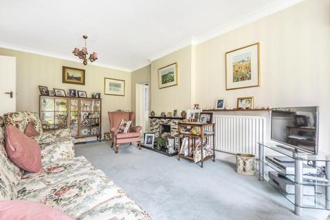 11 Greenways, Beckenham, BR3 3NG