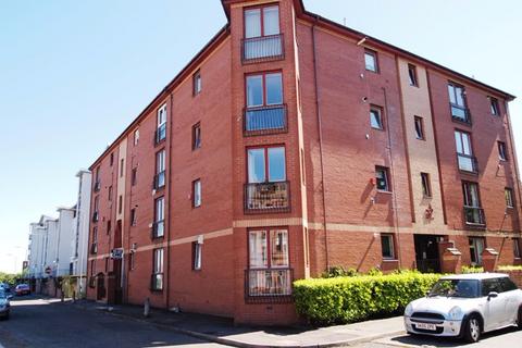 2 bedroom flat to rent, Springburn Road, Springburn, Glasgow, G21