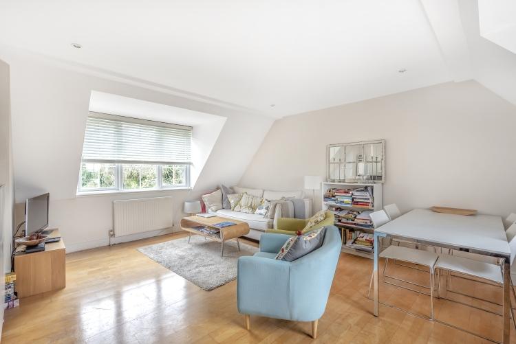 South Hill Road Bromley BR2 2 bed flat £1,350 pcm (£312 pw)