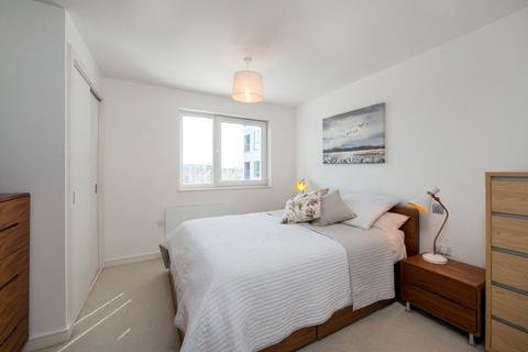 2 bedroom flat to rent, Maltby Street, London