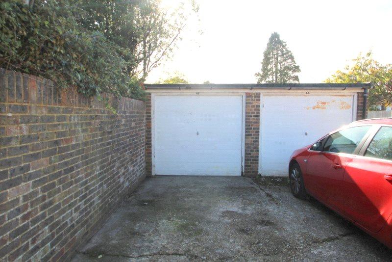 Elm Place, Rustington, Littlehampton Garage £85 pcm (£20 pw)