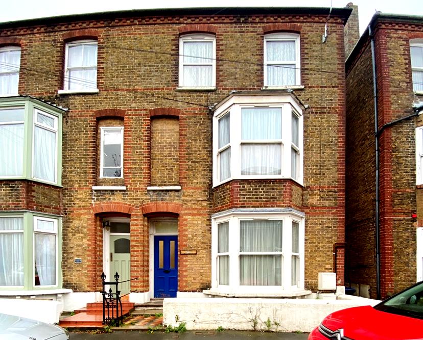 Oxenden Street, Herne Bay Studio £500 pcm (£115 pw)