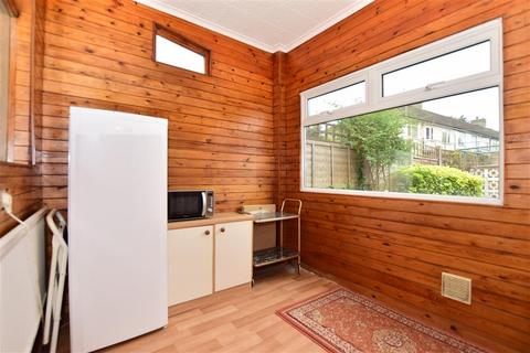 135 Burnham Road, Dartford, DA1 5AZ