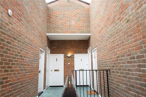 84 Steep Hill, Croydon, CR0 5QU
