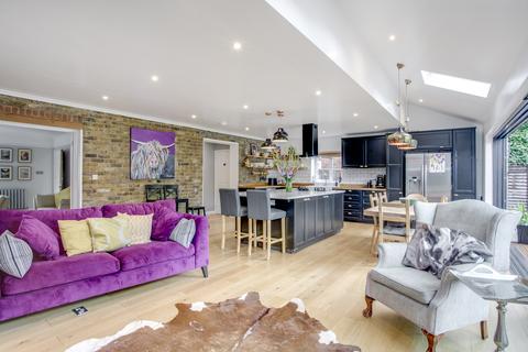 9 Mayflower Way, Beaconsfield, HP9 1UF