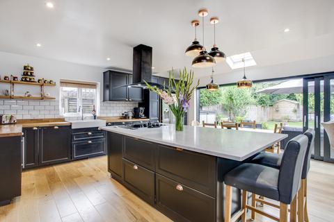 9 Mayflower Way, Beaconsfield, HP9 1UF