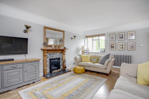 9 Mayflower Way, Beaconsfield, HP9 1UF