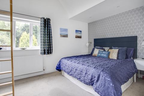 9 Mayflower Way, Beaconsfield, HP9 1UF