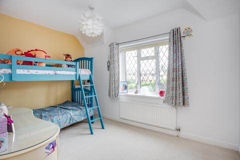 9 Mayflower Way, Beaconsfield, HP9 1UF