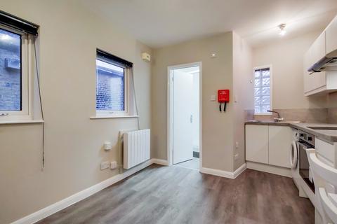 Studio to rent - Fortune Green Road, West Hampstead NW6