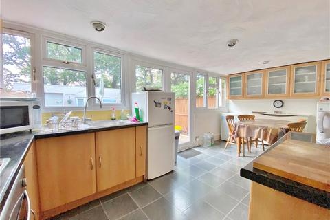 144 Wills Crescent, Hounslow, TW3 2JD